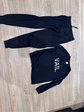 Black 'VAIL' Sweatshirt and Joggers Set XS